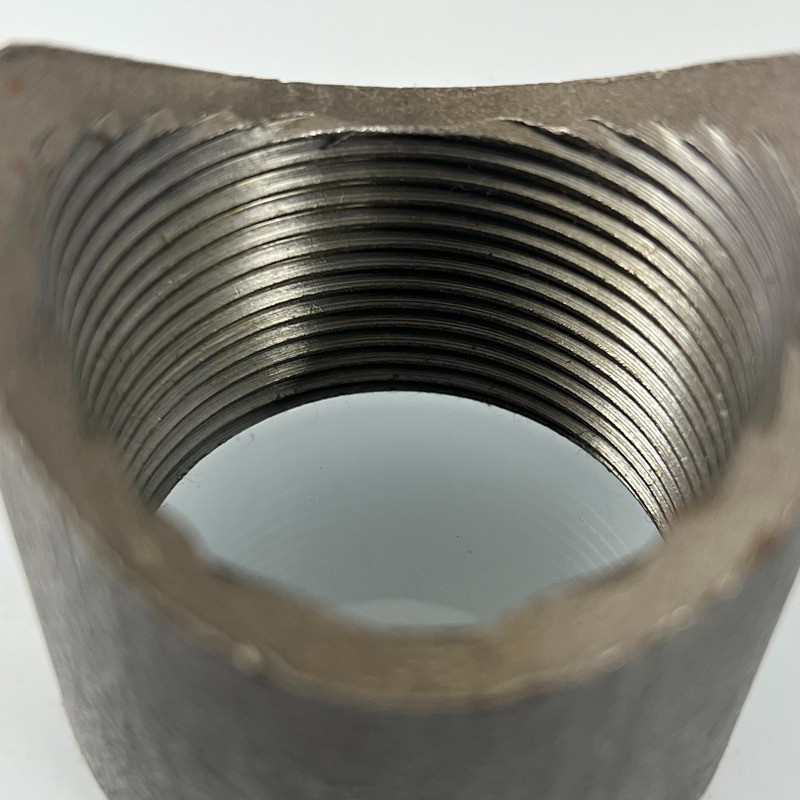Black Carbon Steel Weld Outlet - Thread Pipe Fitting - Image 2